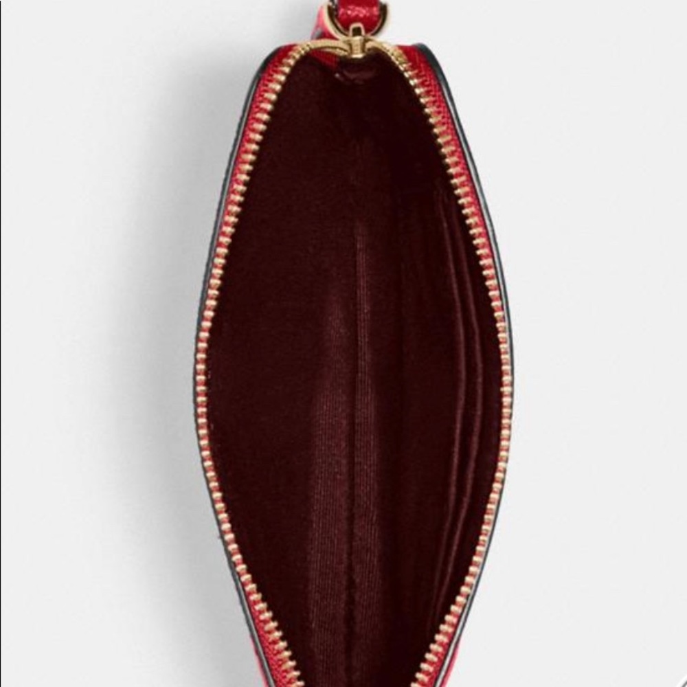 Coach Wristlet Red - Picture 2 of 2